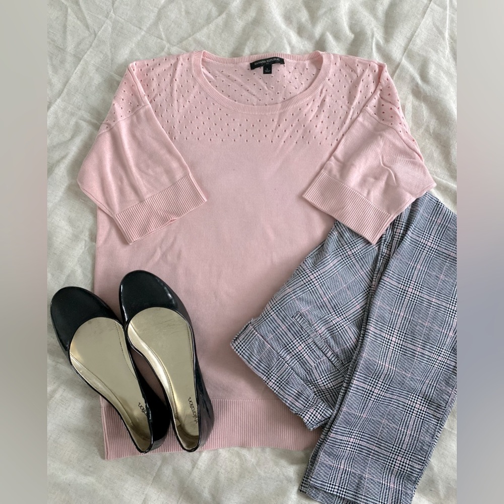 Banana Republic silky sweater tee with pinhole detail. Size L.